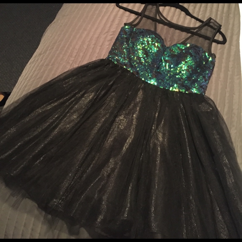 Minuet Green Sequin and Tulle Cocktail Dress NWT